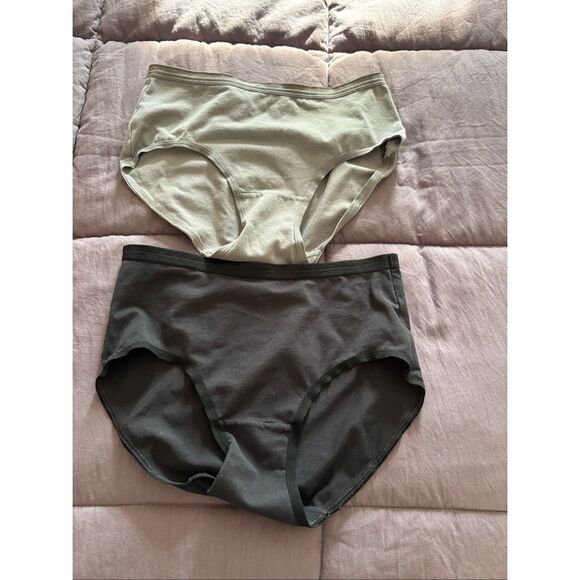 Lot of 2 Wacoal High Leg Panties, Medium NWOT - Picture 1 of 9